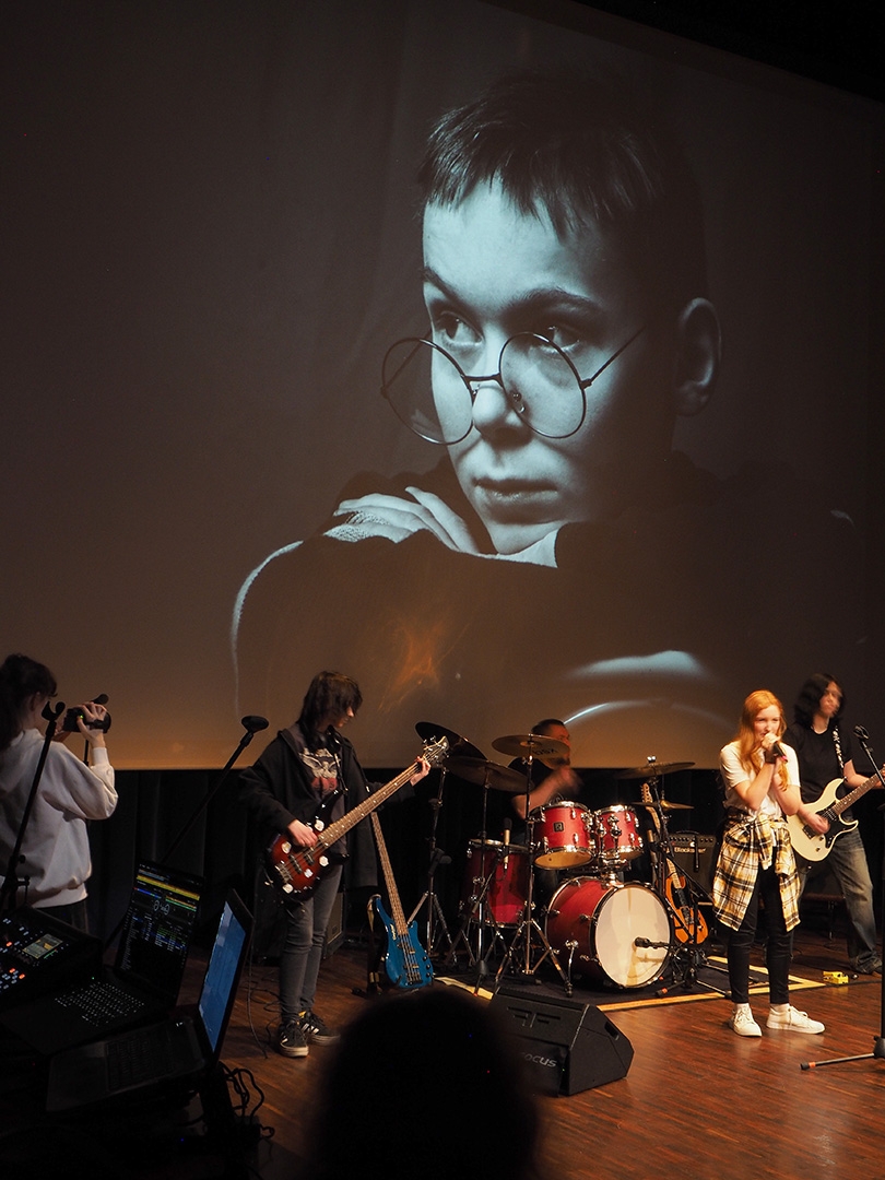 OLYMPUS DIGITAL CAMERA