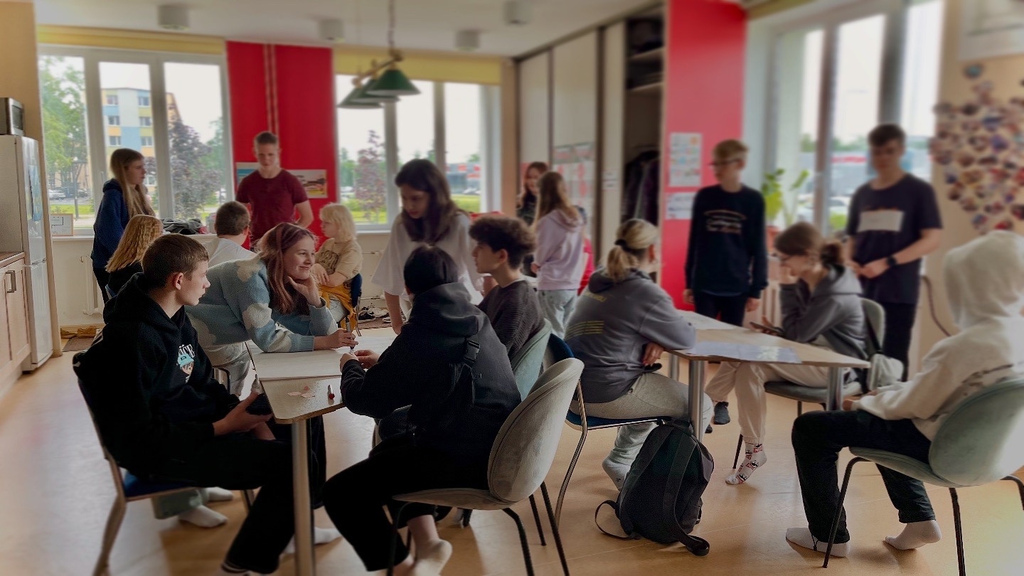 ea36fa0b-df22-4fea-8955-f7e62b9d840a